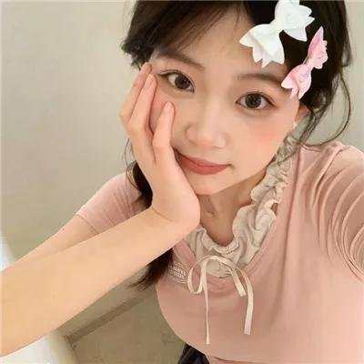某个世界海报