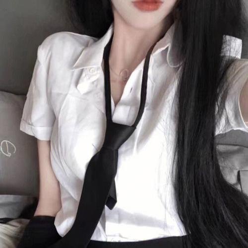 吾家有女初长成海报